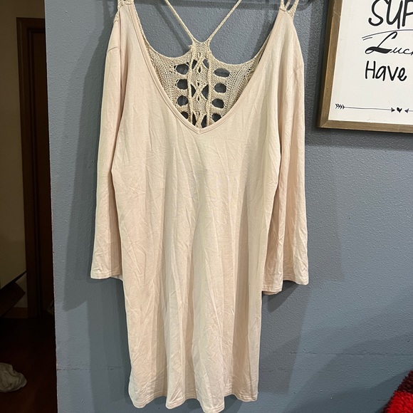 BKE Tops - Beautiful BKEred top large